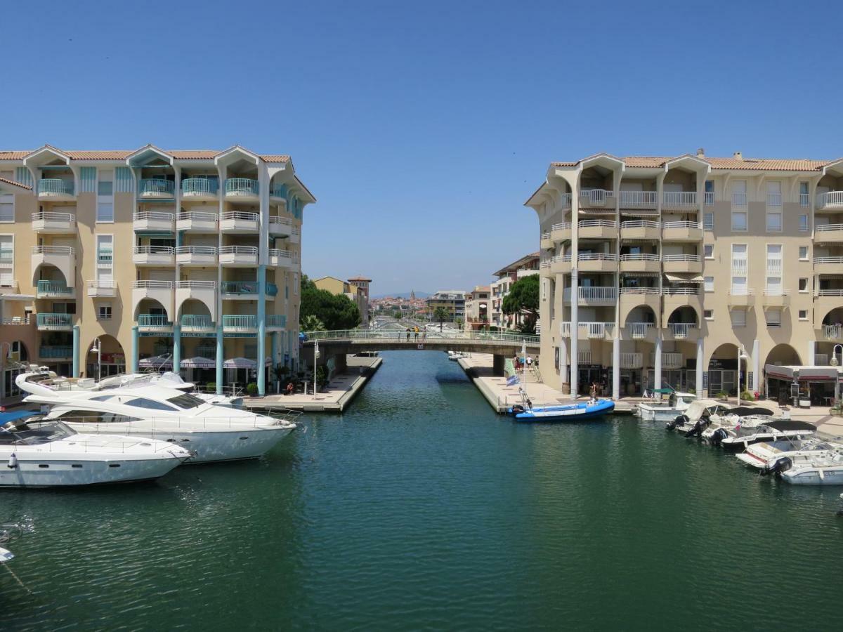 Appartement Port Frejus Avec Loggia Et Acces Plages A Pieds Eksteriør billede